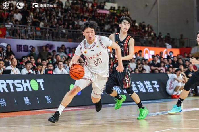 大学退役！管子煜30+7率北大夺冠将加盟广州打CBA曾获星锐赛MVP的简单介绍