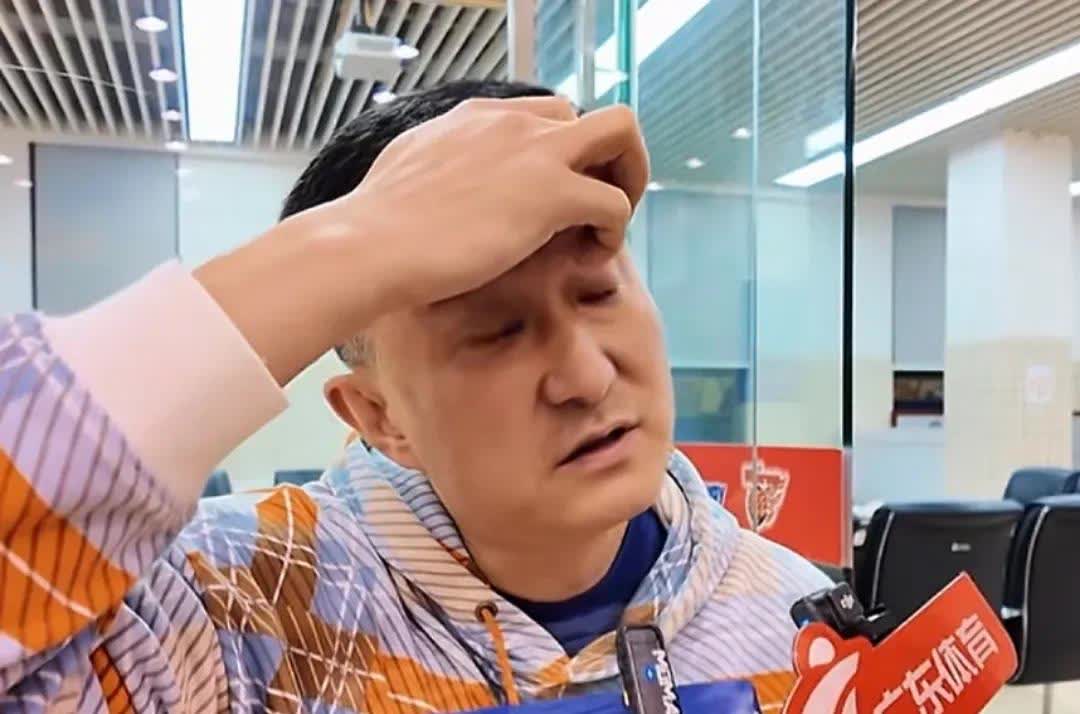 切尔西主教练正式宣布辞职，球队接近签约丹尼斯·贝格坎普